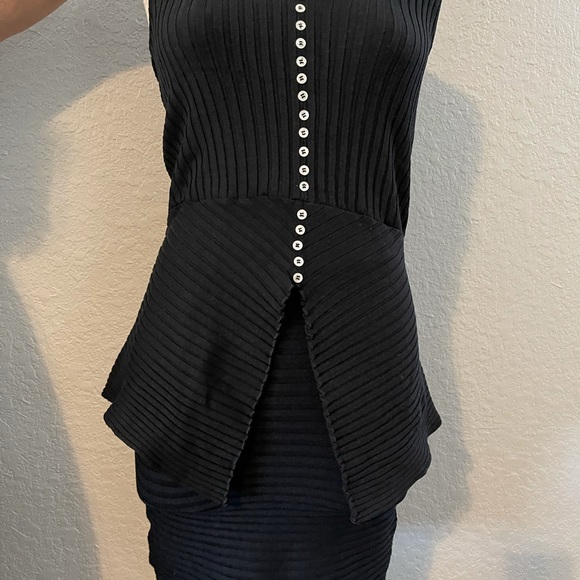 Wayne Rogers top and skirt - Picture 2 of 6